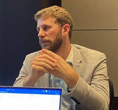 조나단 레빈 체이널리시스 공동창업자가 28일 서울 여의도 콘래드호텔에서 인터뷰를 하고 있다.