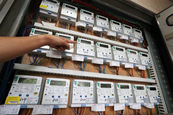 지난 26일 서울의 한 다세대주택 전기 계량기 모습. /사진=뉴스1