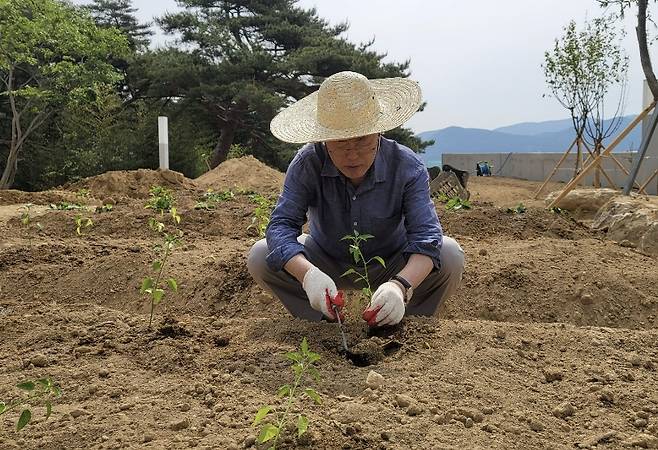 - 문재인 전 대통령 페이스북 캡처