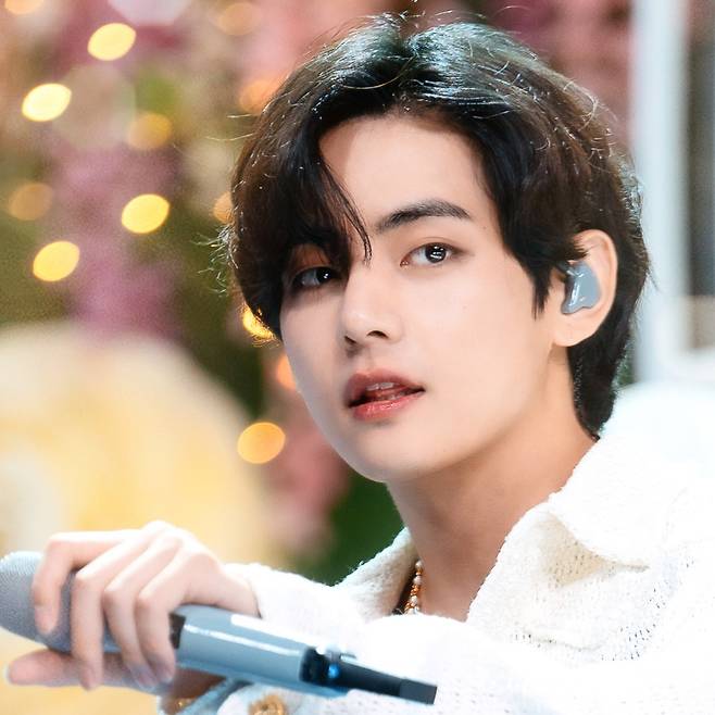 방탄소년단 뷔, 브로드웨이 최고 작곡가→명품 아트디렉터까지 '러브콜'..챕터2 '기대UP'