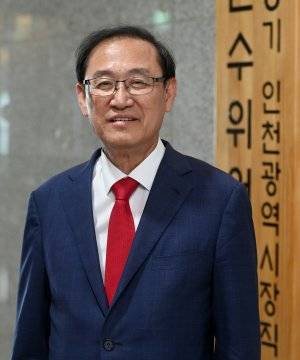 21일 간의 활동을 마친 정유섭 인천시장직 인수위원장.
