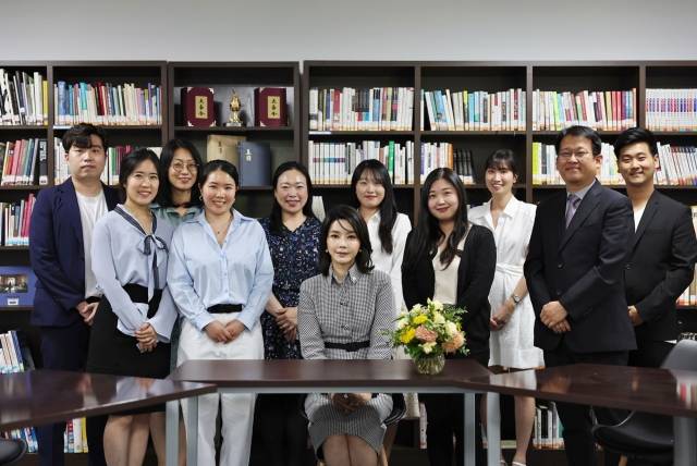 주스페인한국문화원 방문한 김건희 여사. 연합뉴스