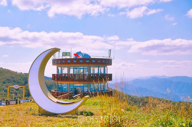 문경단산모노레일 문경단산 초승달 포토존