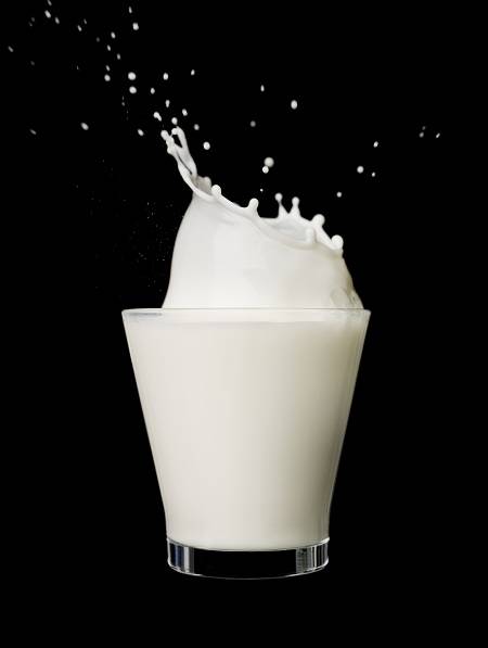 대체우유는 각기 다른 특징을 파악하고 본인에게 적합한 것을 선택하는 것이 좋다(사진=클립아트코리아).