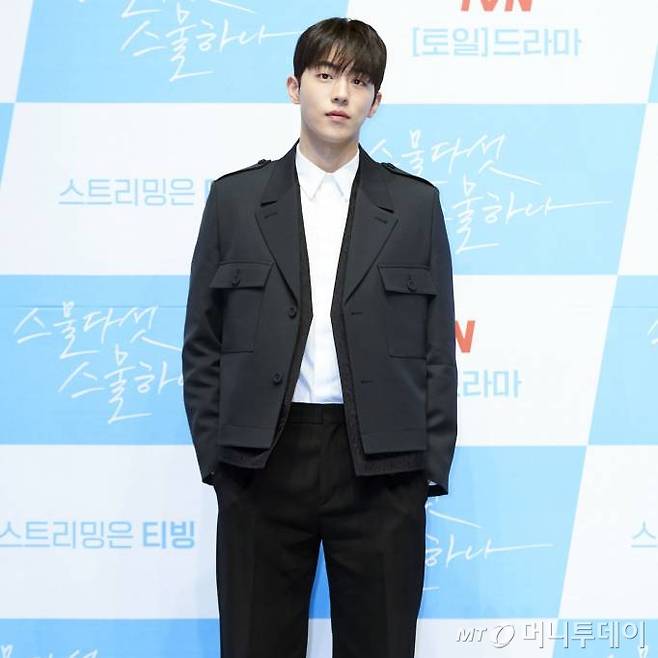 배우 남주혁이 지난 2월 온라인으로 진행된 tvN 드라마 '스물다섯 스물하나' 제작발표회에 참석해 포즈를 취하고 있다. /사진=임성균 기자