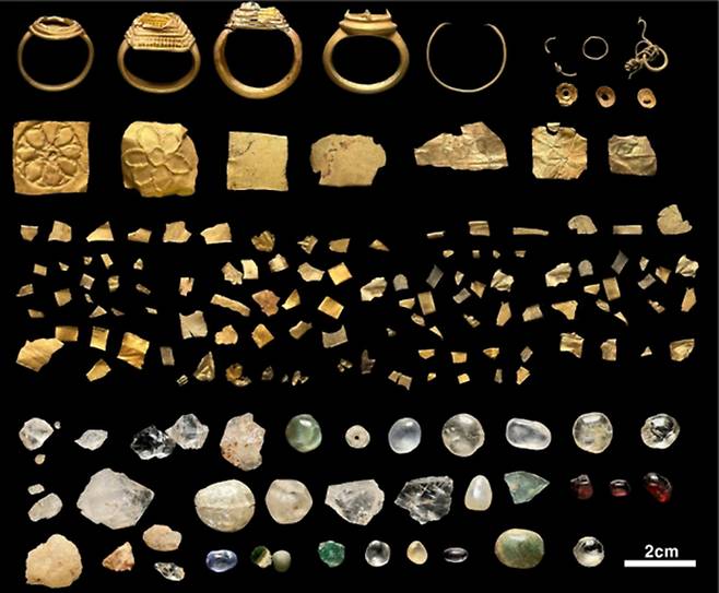 라오스 홍낭시다 사원에서 나온 유물. 한국문화재재단 제공