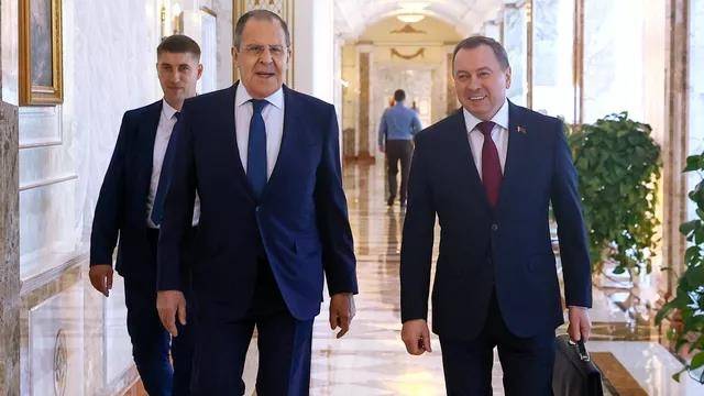 라브로프 러시아 외무장관(왼쪽)과 마케예프 벨라루스 외무장관 [리아노보스티 연합뉴스 자료사진. 재판매 및 DB 금지]