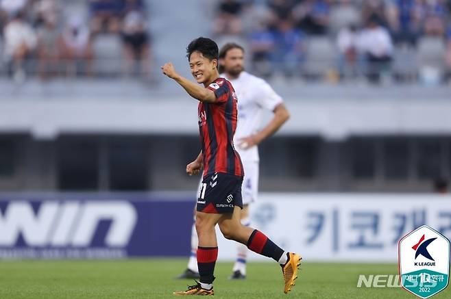 [서울=뉴시스]프로축구 수원FC 이승우 (사진 = 프로축구연맹 제공)