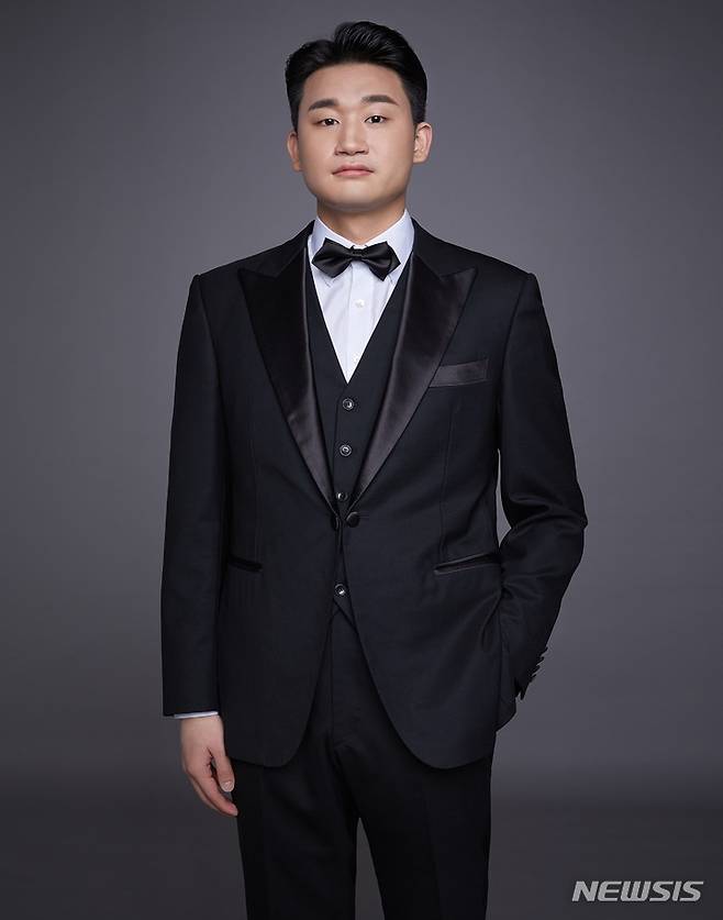 [서울=뉴시스]바리톤 김태한. (사진=금호문화재단 제공 2022.07.01. photo@newsis.com