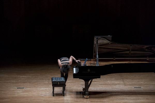 공연을 마치고 인사하는 유자왕. 마스트미디어 제공