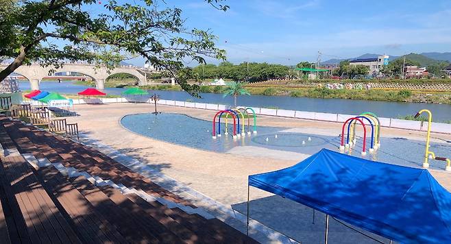 요천 수경 물놀이시설. *재판매 및 DB 금지