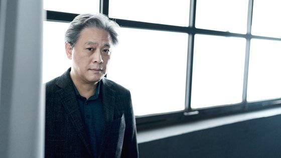 영화 '헤어질 결심'의 박찬욱 감독을 지난달 24일 화상 인터뷰로 만났다. [사진 CJ ENM]