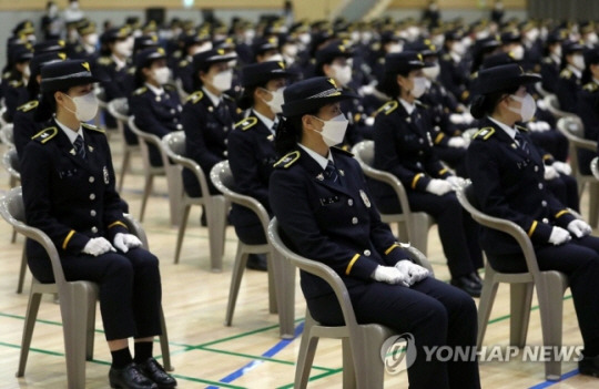 지난 5월 6일 충주 중앙경찰학교에서 신임경찰 제309기 졸업식이 진행되고 있다. 연합뉴스