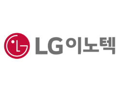 LG이노텍은 5일 오전 9시 40분 전거래일 대비 20000원(6.10%) 오른 34만8000원에 거래되고 있다. /사진제공=LG이노텍