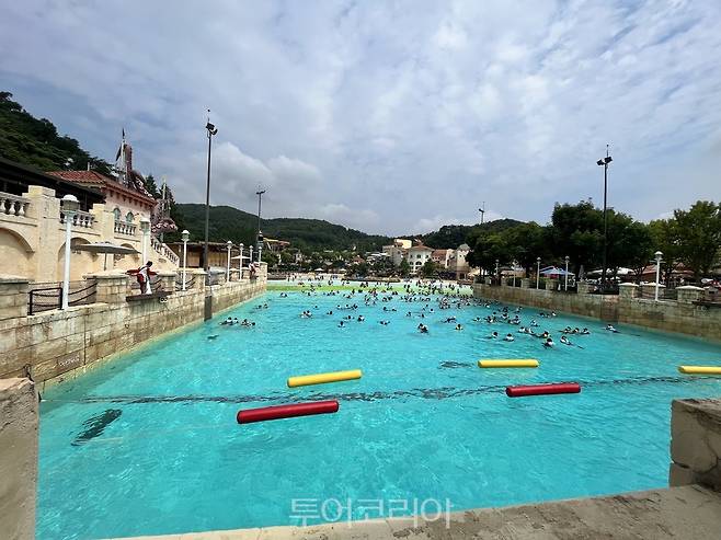 경기도 8월 말까지 물놀이형유원시설 점검.&nbsp;용인 캐리비안베이 점검 모습