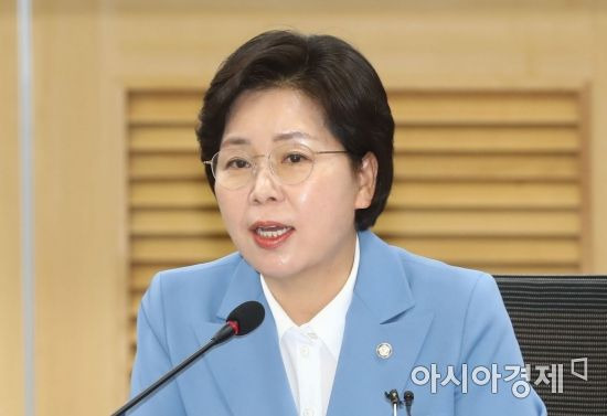 양향자 반도체산업 경쟁력 강화 특별위원회 위원장이 28일 국회 의원회관에서 열린 반도체산업 경쟁력 강화 특별위원회 제1차회의에 참석, 인사말을 하고 있다./윤동주 기자 doso7@