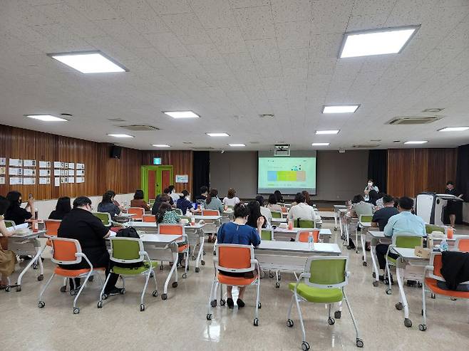 업무 도움자료 개발 지원단 연수. 충북교육청 제공