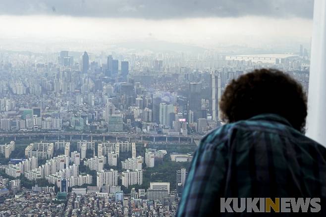 서울 송파구 롯데월드타워에서 바라본 송파구와 강남구 아파트 단지 모습. 쿠키뉴스 자료사진