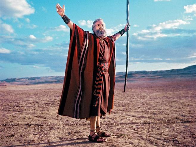 찰턴 헤스턴이 모세로 열연한 '십계'/사진=블룸버그