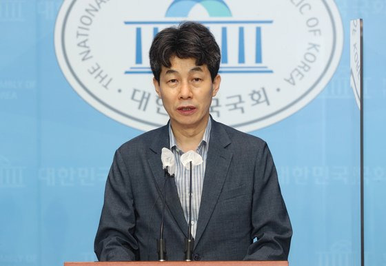 윤건영 더불어민주당 의원. [국회사진기자단]