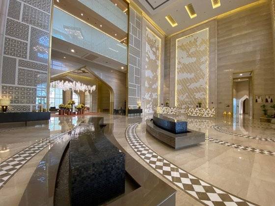 알 메실라 호텔을 통째로 빌렸다. 6개의 레스토랑과 30개의 개인 수영장을 모두 사용한다. [로이터=연합뉴스]