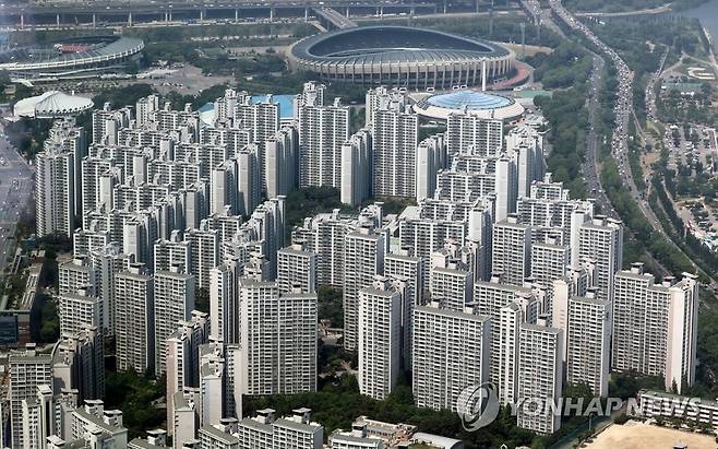 "서울 아파트값 18년 전보다 4배 올라…강남-비강남 격차 최대" [연합뉴스 자료사진]