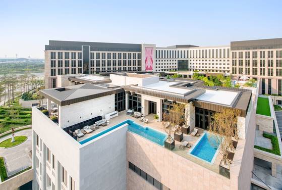 프라이빗한 호캉스를 즐길 수 있는 그랜드 디럭스 풀빌라