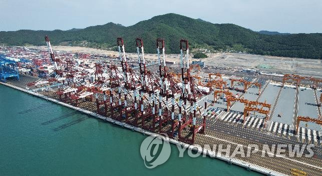 부산항 신항  [연합뉴스 자료사진]