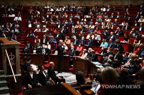 프랑스 하원에서 브뤼노 르메르 재정경제부 장관이 연설하는 모습 [AFP=연합뉴스 자료사진. 재판매 및 DB 금지]