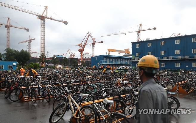 대우조선해양 출근길 [연합뉴스 자료사진]