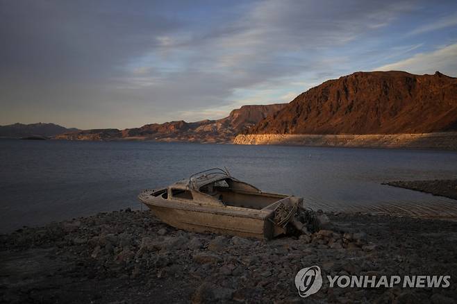 역대 최저 수위 기록한 미국 서부 미드호 [AP 연합뉴스 자료사진. 재판매 DB 금지]