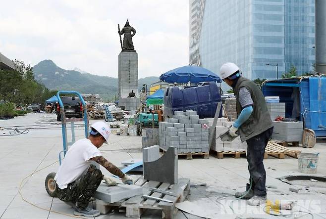 이순신 장군 동상 앞에는 '명량분수'가 조성된다.