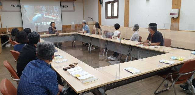 ▲ 제4차 유럽 한국학자 고전문학 세미나가 26일 춘천 김유정문학촌에서 열렸다.