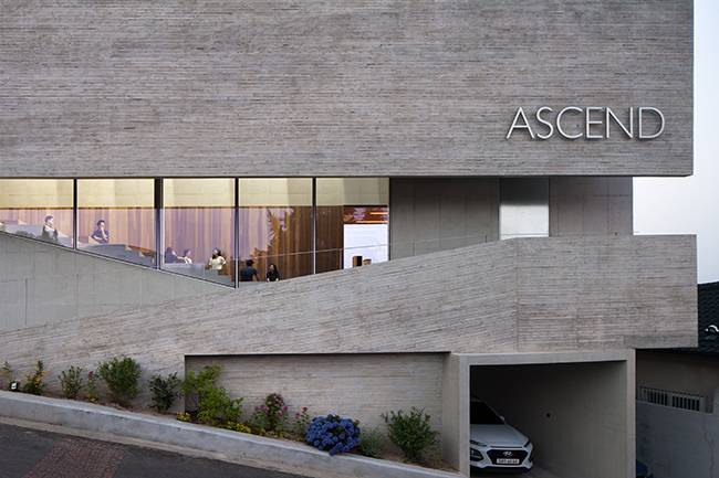 창원 어센드 외부/ 사진 제공 = 박영채 작가