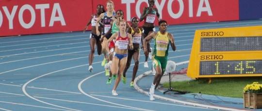 2011년 대구 세계육상선수권대회 여자 800m에서 선수들이 오픈 코스를 달리는 모습.