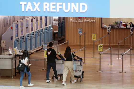 지난 5월29일 인천국제공항 면세점이 한산한 모습을 보이고 있다./사진=뉴스1