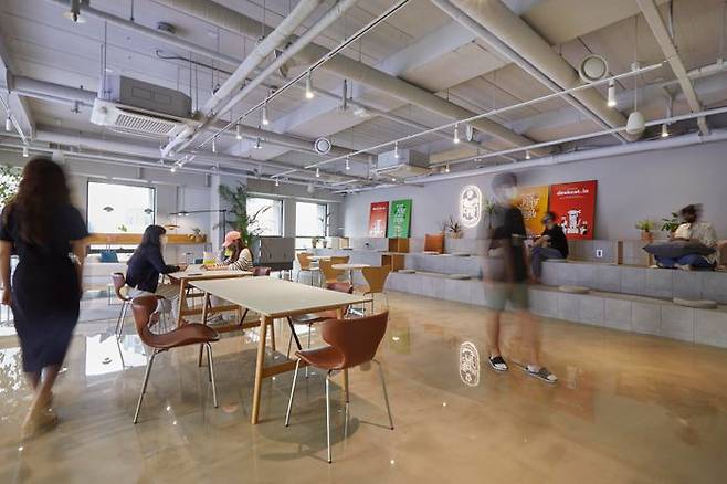 데브캣 구성원들이 편히 쉬면서 자유롭게 교류하는 캣다방ⓒ데브캣