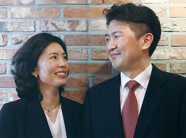 유혜미(왼쪽) 한양대 경제금융대학 교수, 석병훈 이화여대 경제학과 교수가 최근 정부세종청사 인근에서 조선비즈와 인터뷰를 갖고 있다. 사진 세종=이민아 기자