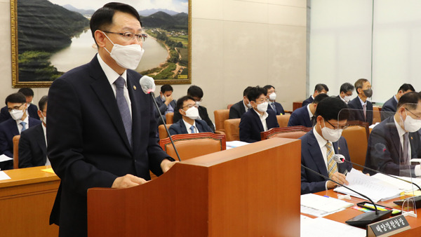 인사말하는 정봉훈 해양경찰청장 [국회사진기자단]