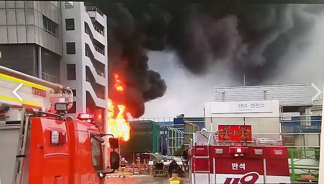 오늘(2일) 오후 발생한 인천 두산인프라코어 공장 화재 / 사진 = 인천소방본부