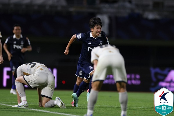 서울E 성골 유스 박준영이 홈에서 프로 데뷔골을 넣었다. 사진=한국프로축구연맹 제공