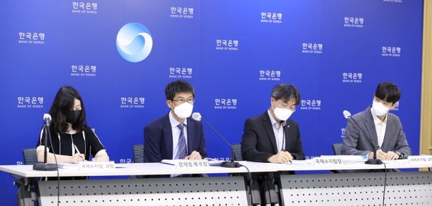 황상필 한국은행 경제통계국장이 5일 오전 서울 중구 한국은행에서 2022년 6월 국제수지(잠정)의 주요 특징을 설명하고 있다. (사진 = 한국은행)