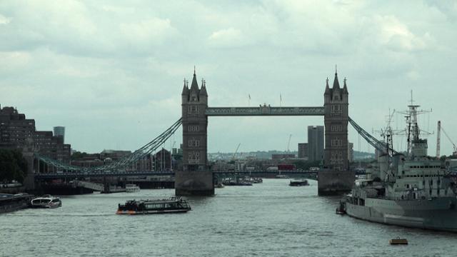 한국일보 기후대응팀 기자는 기후위기 대응 현황을 취재하기 위해 지난달 7일부터 런던을 방문했습니다. 날씨가 흐려 런던의 대표적 랜드마크인 타워브리지가 우중충해 보입니다. 런던=이수연 PD