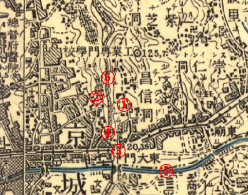 일제강점기(1920~30년대) 제작된 지금의 창신동 일대 지도. ①은 이승만 소유 땅으로 이승만 망명 후 처 박승선이 관리한다. ②는 성곽 안쪽 '이화장'. ③은 동대문, ④는 동대문이대병원과 동대문감리교회, ⑤는 청계천이다. ⑥은 남북 방향으로 뻗어 있는 한양도성 성곽.