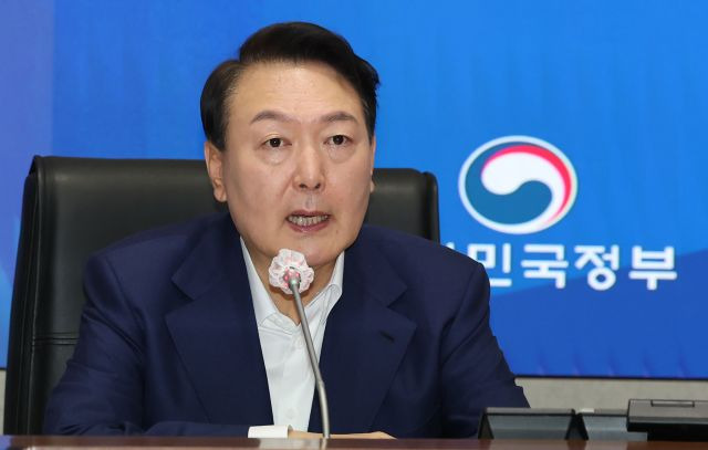 지난 7월 29일 서울 세종로 정부서울청사에서 코로나19 중앙재난안전대책본부 회의를 주재하고 있는 윤석열 대통령. 연합뉴스