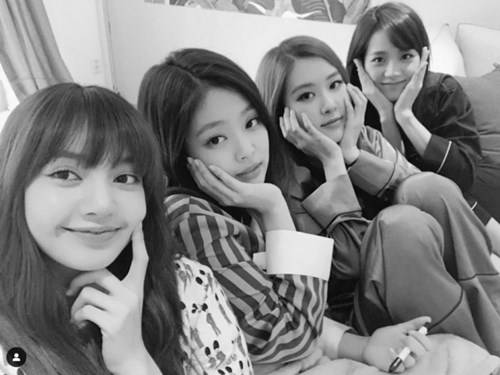 블랙핑크 6주년 사진=리사 SNS