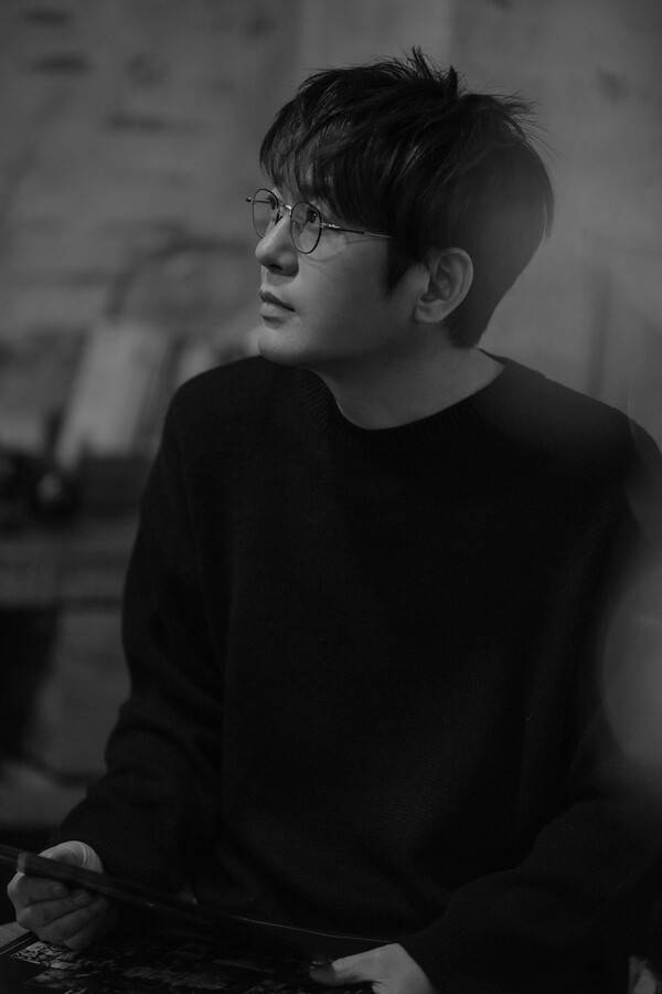 ▲ 신승훈이 3년 만에 예능 나들이를 한다. 제공|도로시컴퍼니