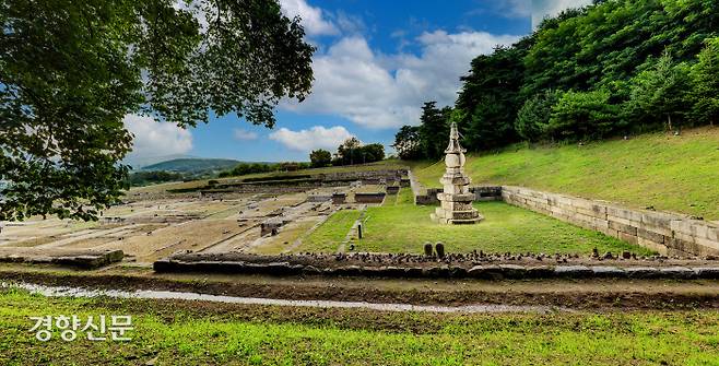 양주 회암사터. 효령대군이 머문 사찰이다. 형인 양녕대군이 들판에서 잡아온 짐승들을 절간에서 굽자 효령대군이 “절간에서 무슨 짓이냐”고 힐난했다. 그러자 양녕대군은 “나는 살아서는 국왕(세종)의 형이요, 죽어서는 부처(효령대군)의 형이니 어찌 즐겁지 않겠느냐”고 응수했다.|양주시립 회암사지박물관 제공