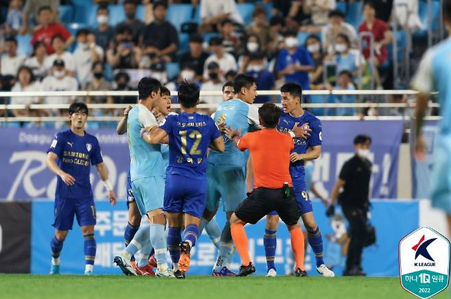 대구FC와 수원 삼성 경기 장면. 한국프로축구연맹