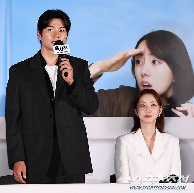 영화 육사오 언론시사회가 10일 서울 용산구 한강로동 CGV용산아이파크몰에서 열렸다. 배우 이이경이 인터뷰를 하고 있다. 용산=박재만 기자 pjm@sportschosun.com/2022.08.10/